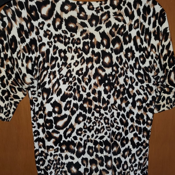 Sweater - Picture 2 of 4